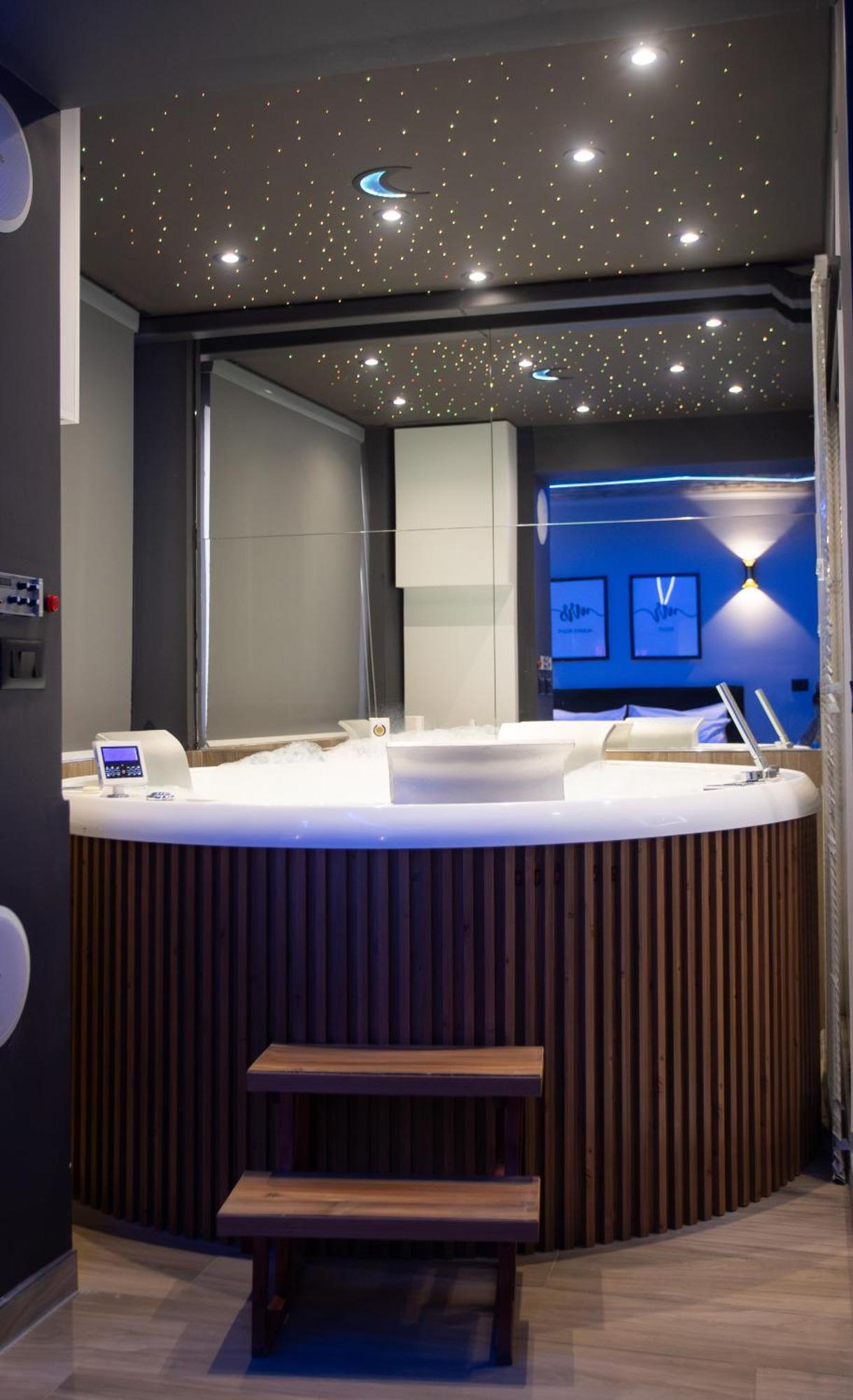 The Bubbles - Jacuzzi Hotel Tirana Exteriör bild